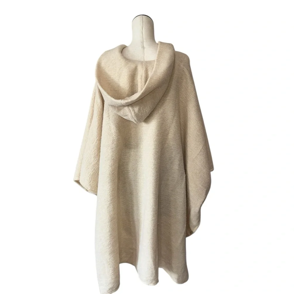 NWT ZARA Bloggers Fave Hooded Poncho Sweater Jacket Pockets Beige Medim Wool
